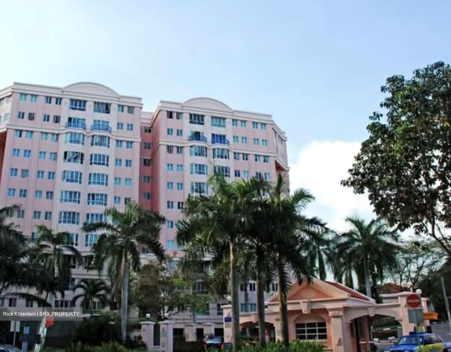 Melville Park (D18), Condominium #561286551